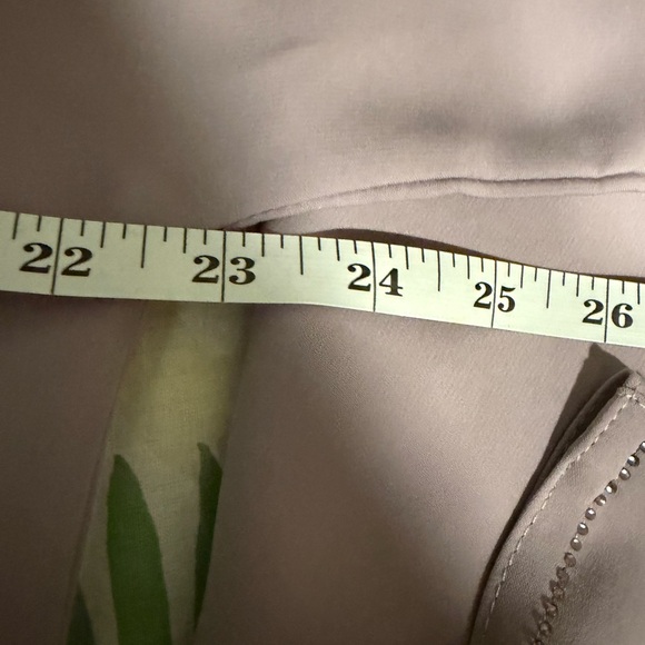 Elegant Lavender Embroidered Kaftan / Abaya. Size 56, NWT - Picture 7 of 7